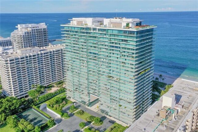 Building Photo - 10201 Collins Ave
