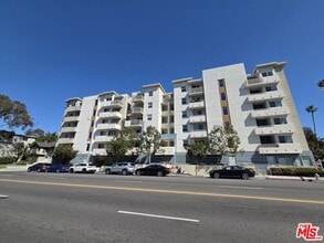 Building Photo - 436 S Virgil Ave