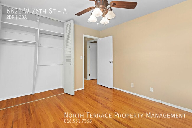 Building Photo - 2BR 2B with W/D and Hardwood Floors