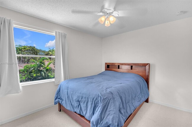 Building Photo - 871 NW 130th Ave