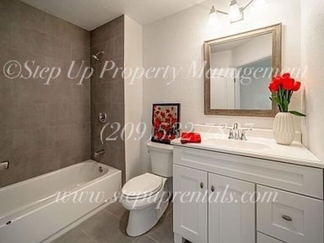 Building Photo - 11240 CA-49