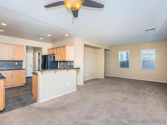 Building Photo - 425 S Meadowbrook Dr