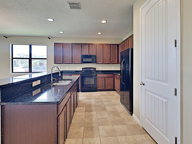 Building Photo - 12986 Holdenbury Ln