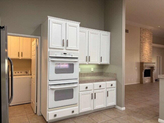 Building Photo - 45218 Coeur Dalene Dr