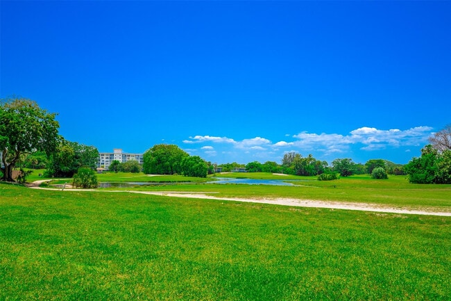 Building Photo - 2681 S Course Dr