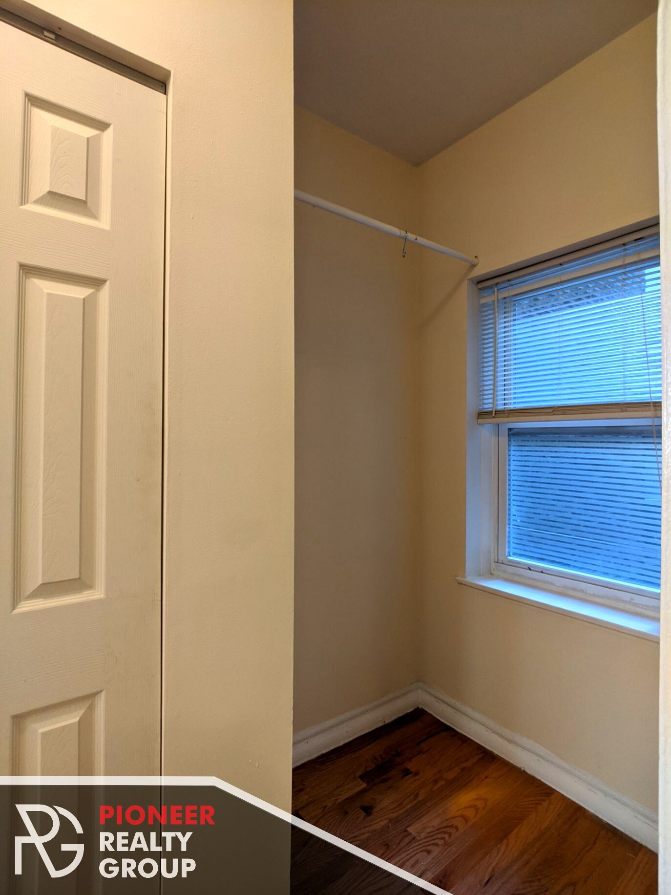 Building Photo - 2825 N Burling St