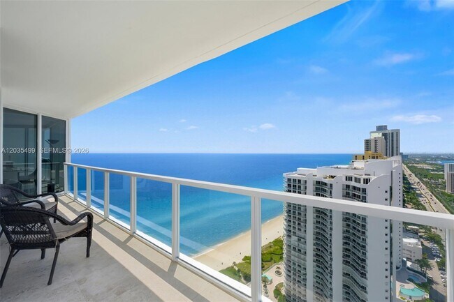 Building Photo - 16699 Collins Ave