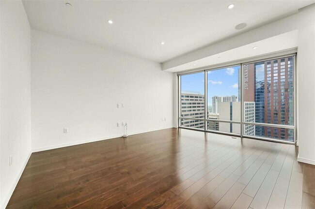 Building Photo - 200 N Congress Ave