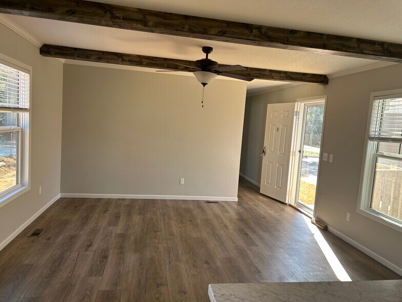 Opens to living room - 656 Warner Ave