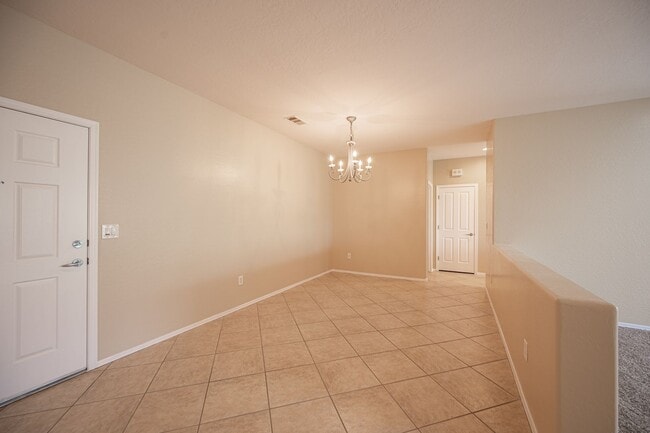 Building Photo - Beautiful single story home (55+). 3 Bed 2...