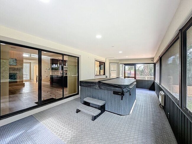 Building Photo - Exquisite Lake County Home with Lake Harris Views