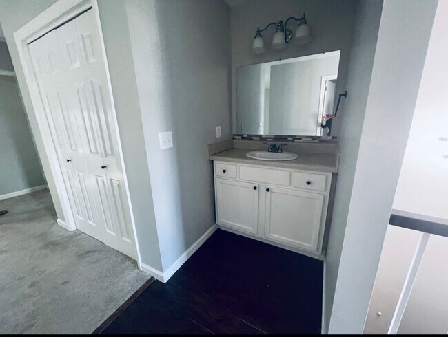 Building Photo - 327 Yorkshire Cir