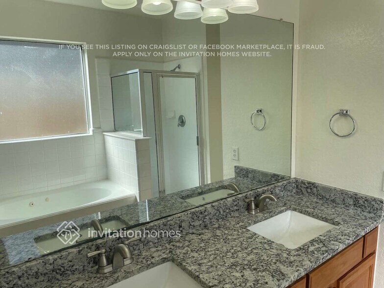Building Photo - 15231 Henderson Point Dr