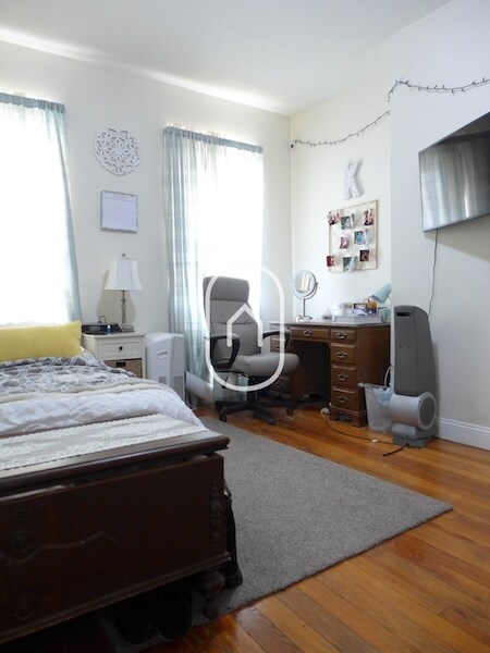 Building Photo - 41 Parker Hill Ave