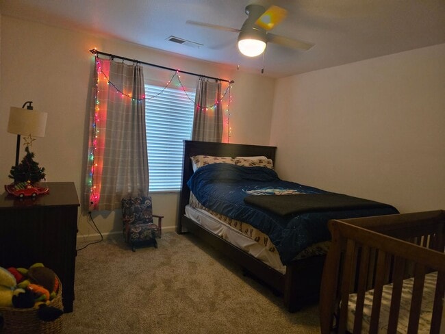 Building Photo - 3BR 2 BA available Feb 1st