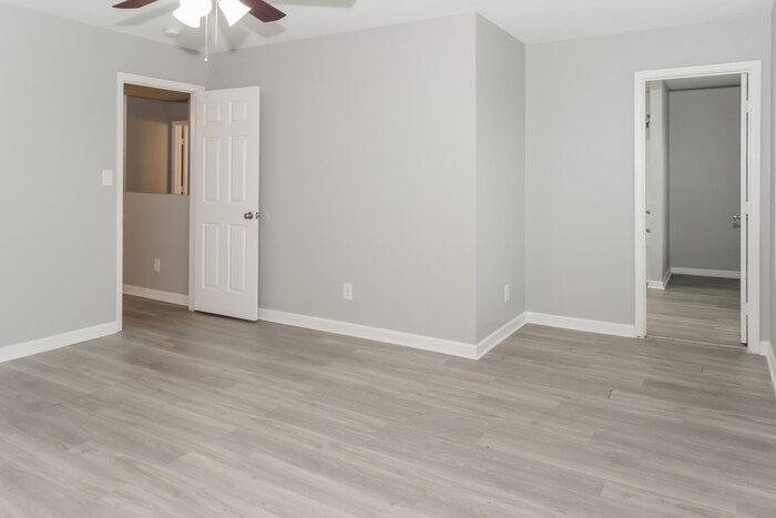 Building Photo - 16822 Wellhouse Dr