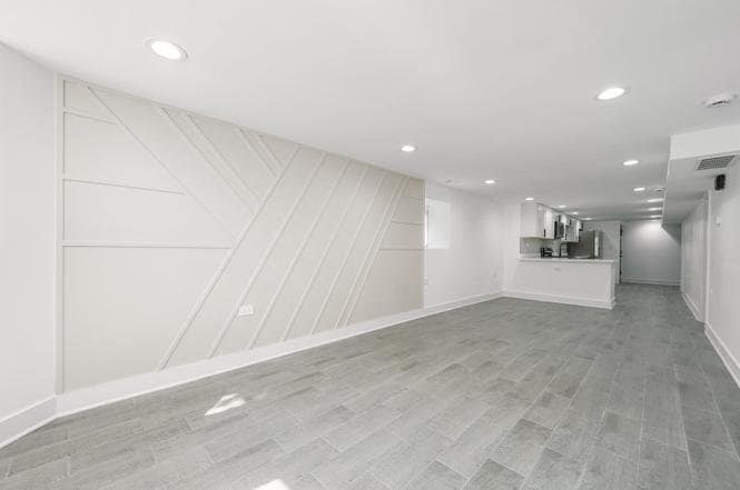 Building Photo - 322 S Kostner Ave