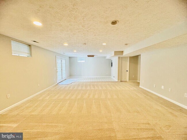 Building Photo - 52 Lightfoot Dr