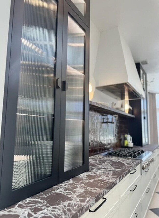 Building Photo - 70710 Frank Sinatra Dr