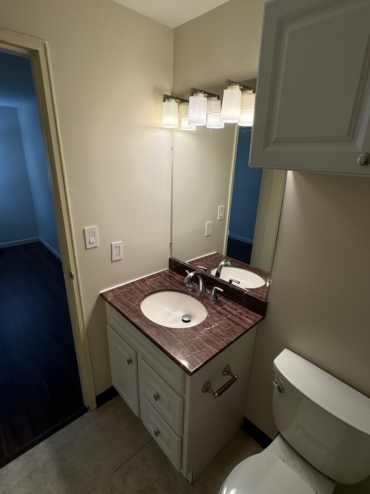 Building Photo - 5 Post Oak Ln