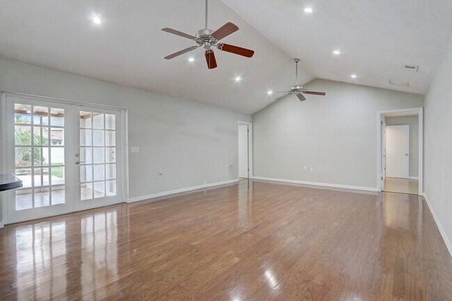 Building Photo - 5281 Jade Cir