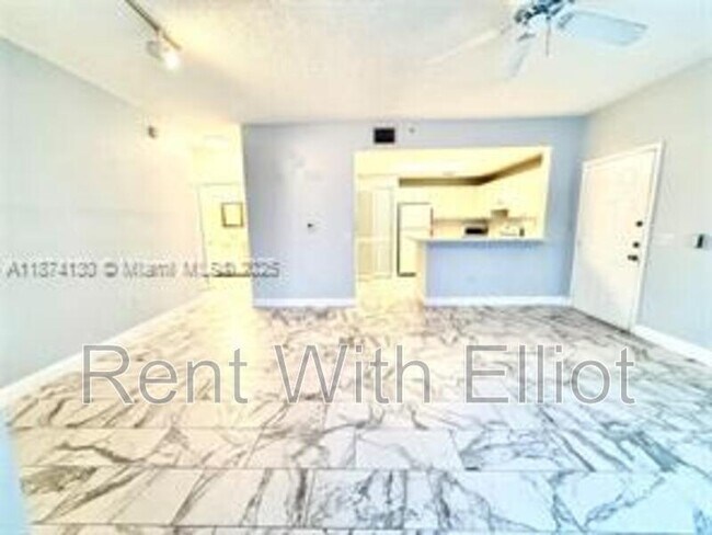 Building Photo - 2015 SE 10th Ave