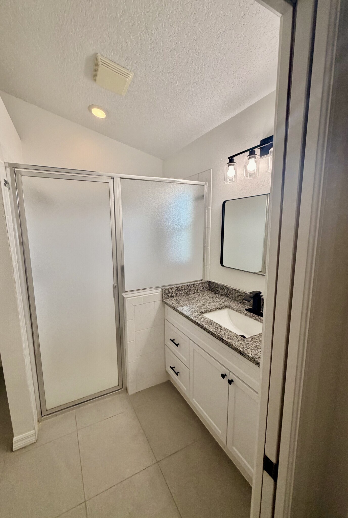 Building Photo - 13315 Golf Ridge Pl
