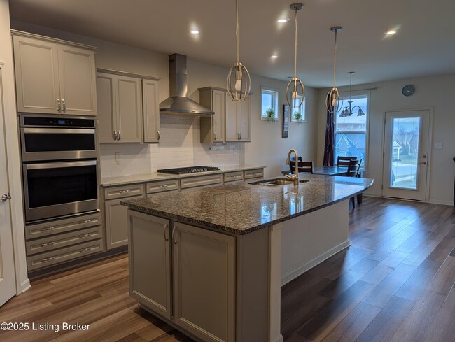 Building Photo - 2861 Hamilton Springs Dr