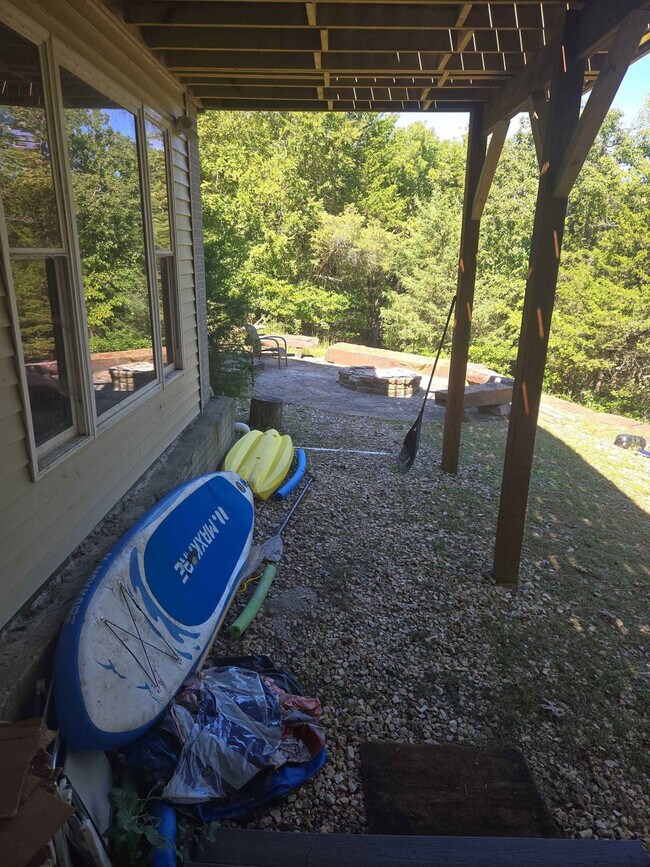 Building Photo - 10400 Cedar Rock Rd