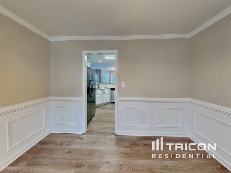 Building Photo - 9260 Carnes Estates Dr