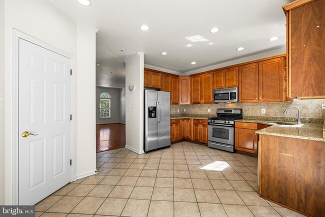 Building Photo - 129 Hearth Ct