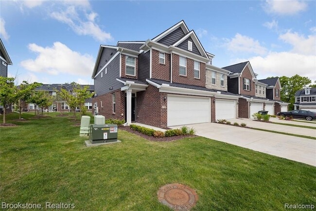 Building Photo - 765 Hummingbird Dr