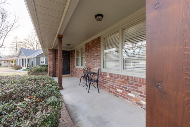 Building Photo - YOUR DREAM BACKYARD in Established East Memphis