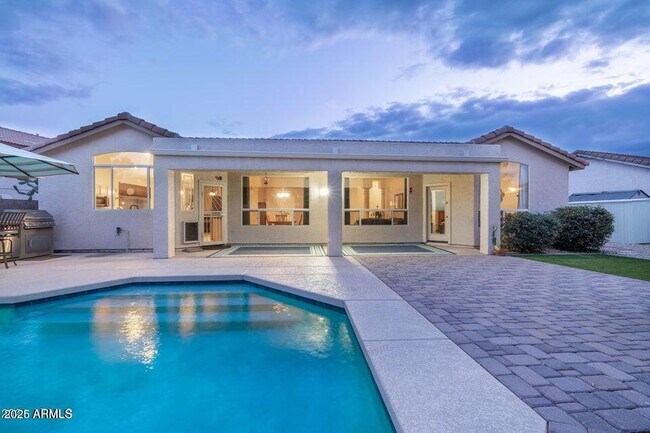 Building Photo - 6546 W Tonopah Dr