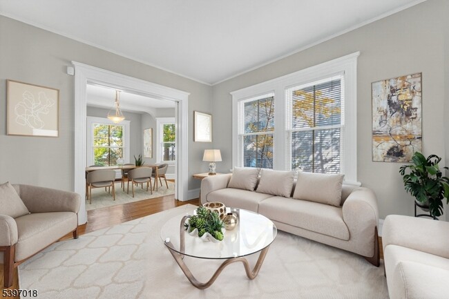 Building Photo - 94 Midland Ave