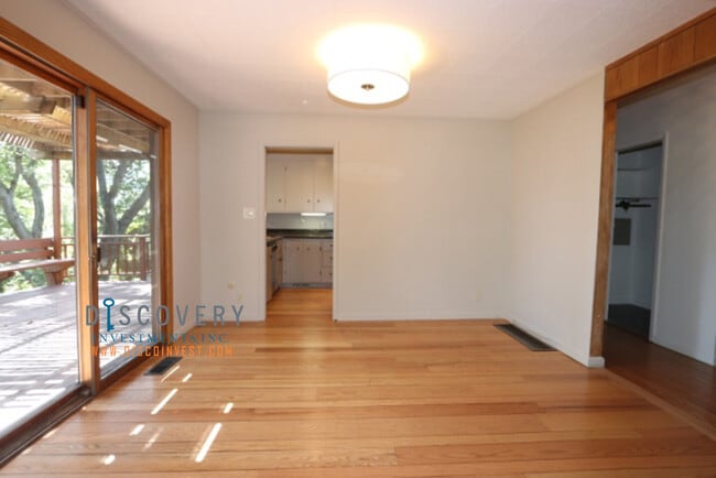 Building Photo - Contemporary Montclair 3+ Bedroom Canyon H...