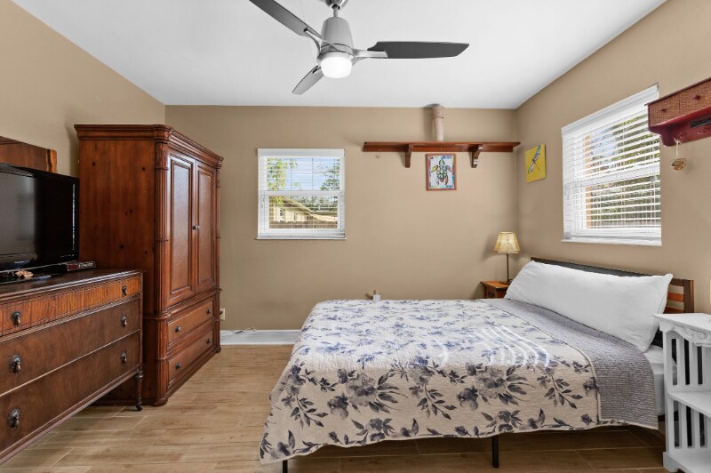 Building Photo - 5614 27th Ave S