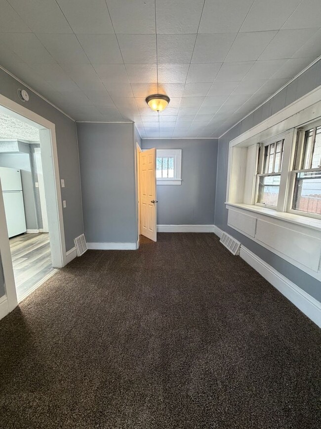 Building Photo - Spacious Multi-Level Akron Home for Rent | Open House Feb 7