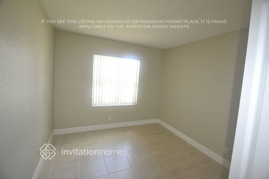 Building Photo - 9901 Red Heart Ln