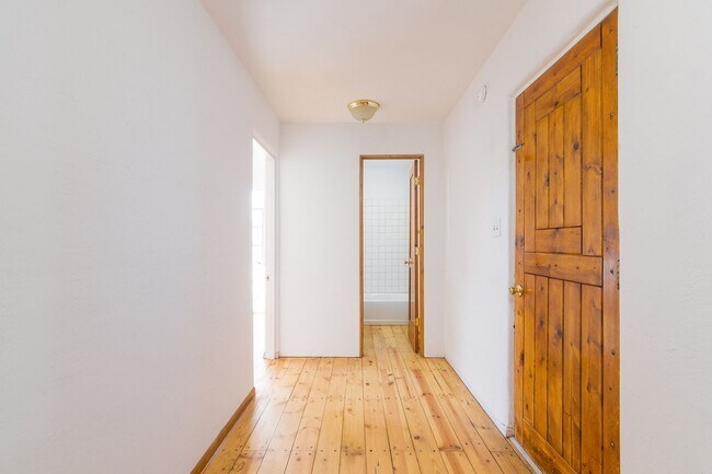 Building Photo - Santa Fe Traditional Home