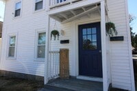 Building Photo - 546 Main St