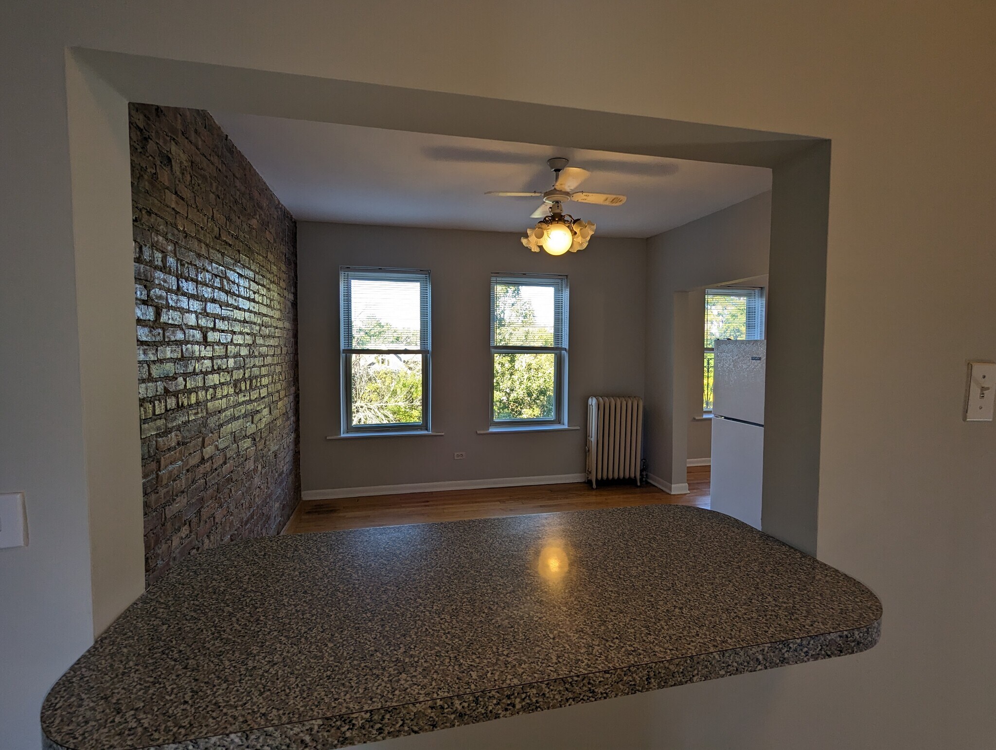 Building Photo - 4237 N Paulina St