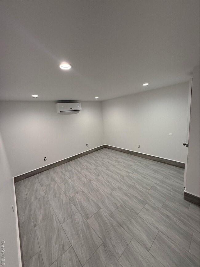 Building Photo - 174 Whittier Ave