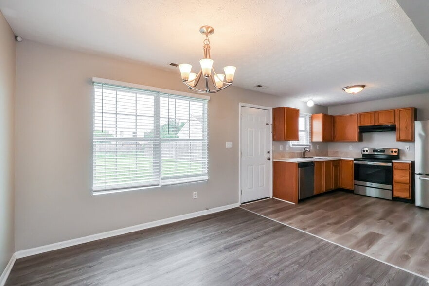 Building Photo - 6514 Hunters Creek Blvd