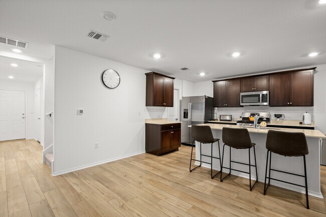 Building Photo - 7304 Sparkling Light Dr