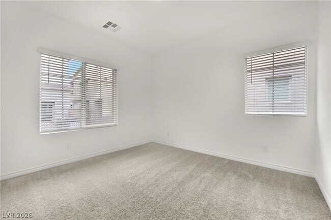 Building Photo - 600 N Carriage Hill Dr