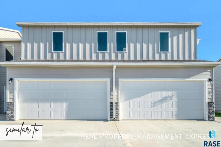 Building Photo - Modern & Spacious 3-Bedroom Townhome on Sioux Falls’ West Side