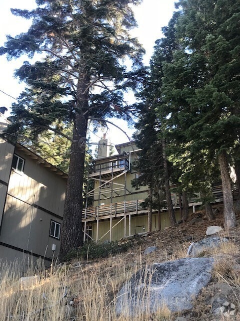 Building Photo - Two bedroom Two bath Condo close to the NV...