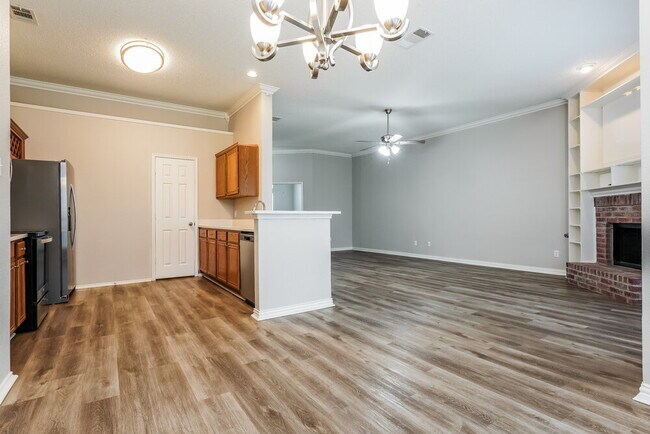 Building Photo - 926 Pheasant Dr