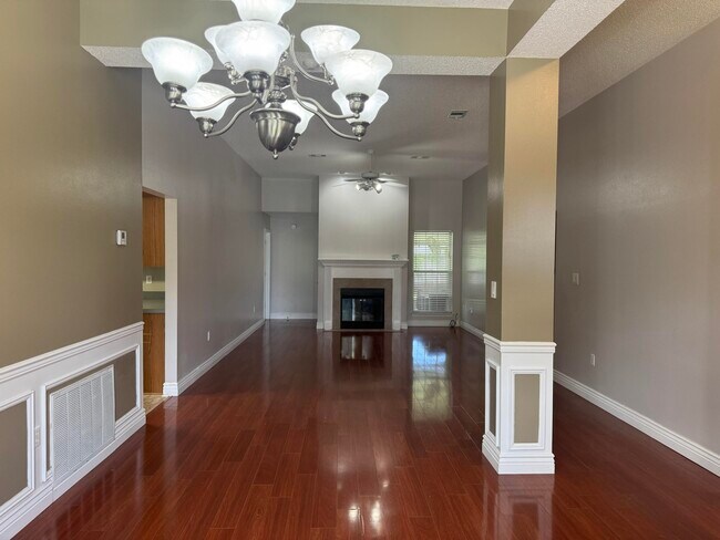 Building Photo - 967 Claeven Cir